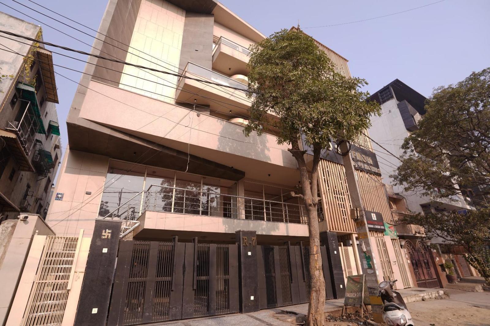 Hotel Leo Saffron - Pitampura Delhi Zewnętrze zdjęcie