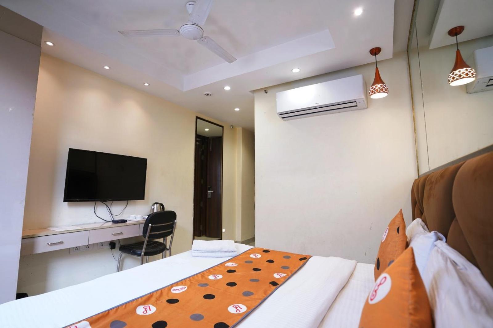 Hotel Leo Saffron - Pitampura Delhi Zewnętrze zdjęcie