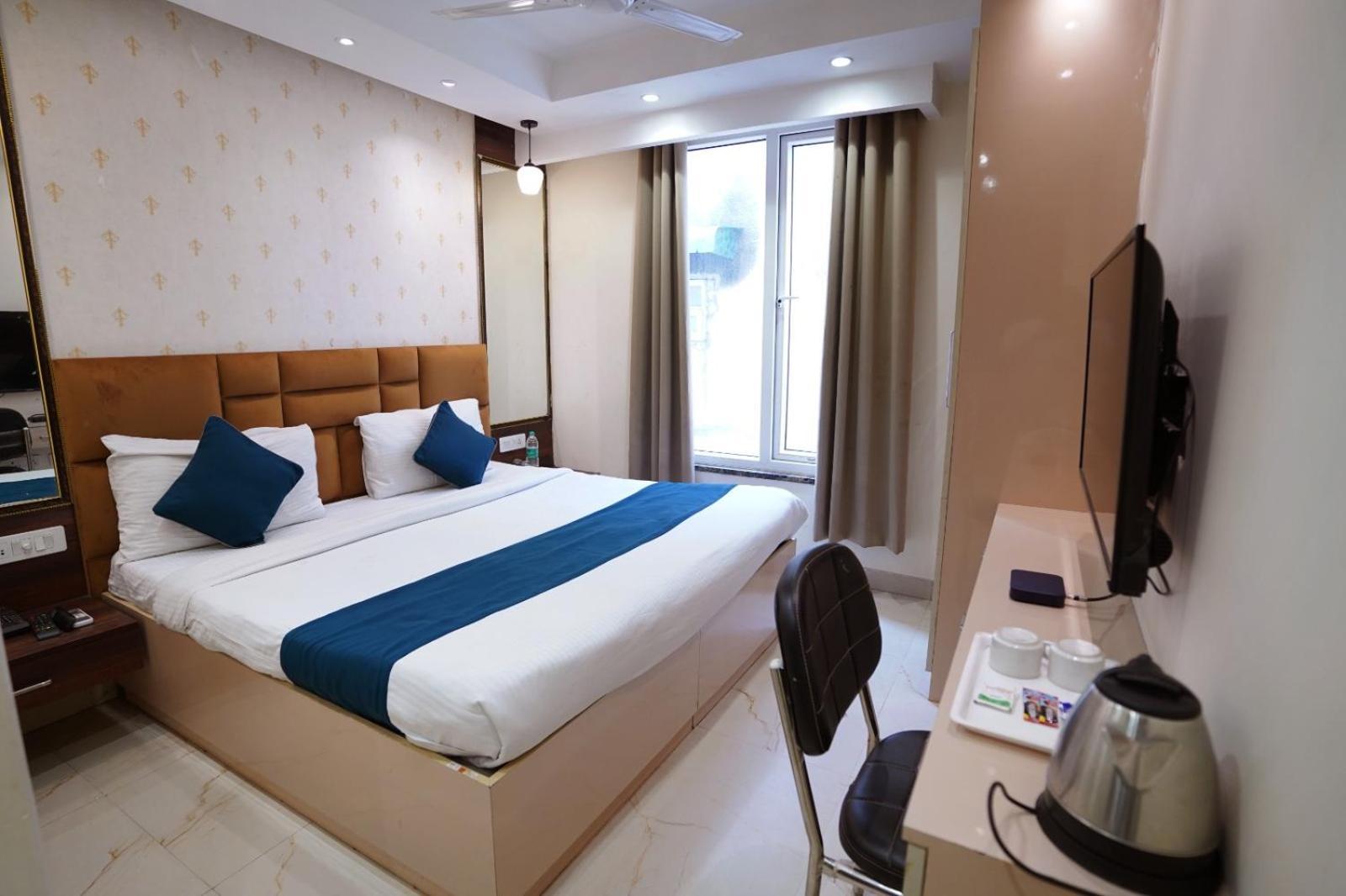 Hotel Leo Saffron - Pitampura Delhi Zewnętrze zdjęcie