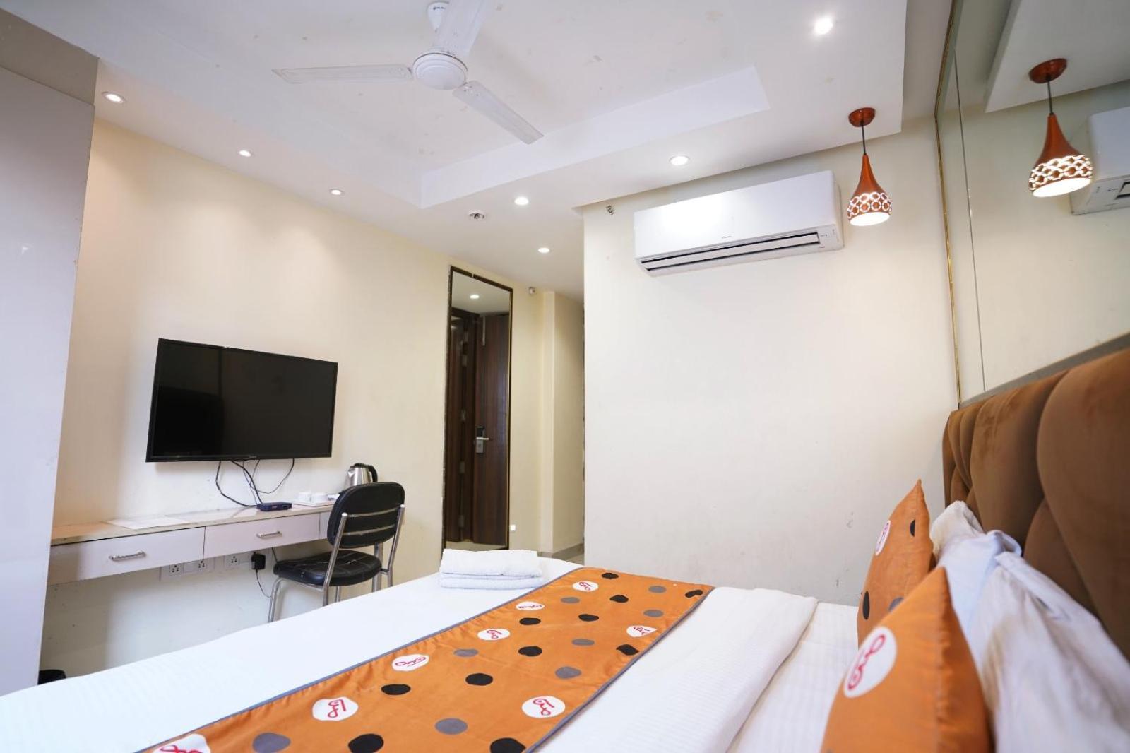 Hotel Leo Saffron - Pitampura Delhi Zewnętrze zdjęcie
