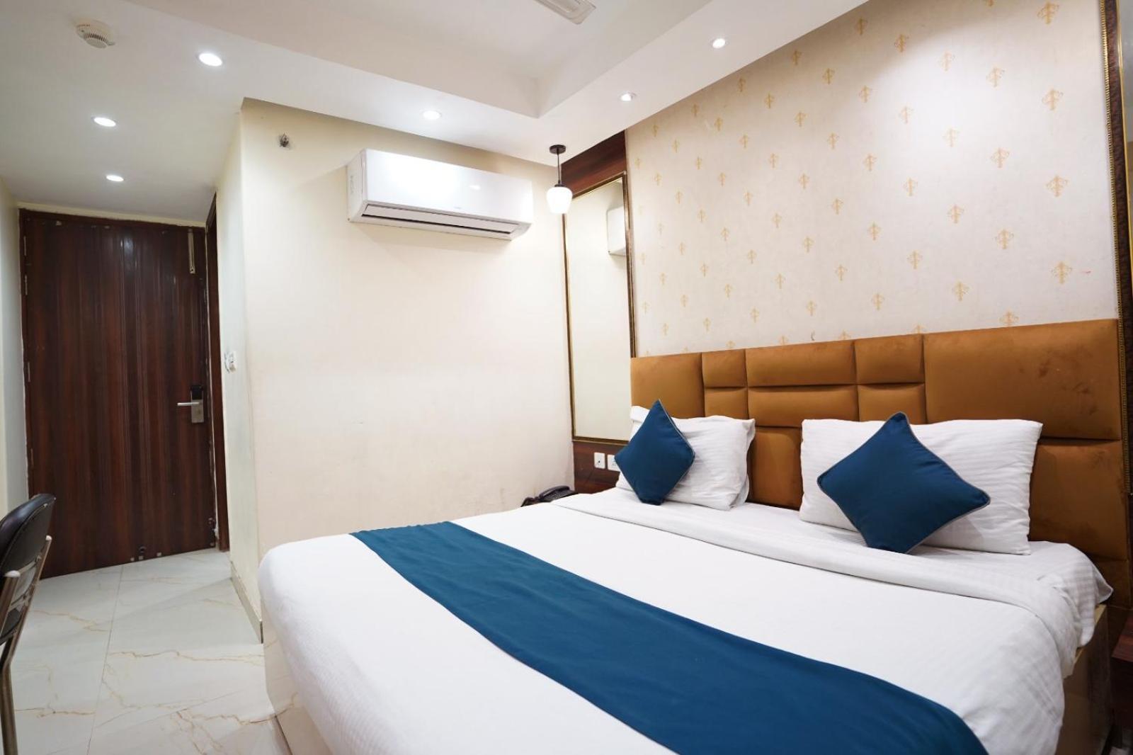 Hotel Leo Saffron - Pitampura Delhi Zewnętrze zdjęcie